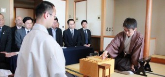 第84期棋聖戦五番勝負 第1局 ▲羽生善治棋聖 – △渡辺明竜王　