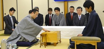 第42期棋王戦五番勝負 第2局 ▲渡辺明棋王 − △千田翔太六段