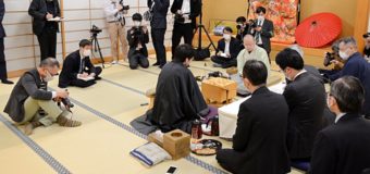 第45期棋王戦五番勝負 第4局 ▲本田奎五段 − △渡辺明棋王