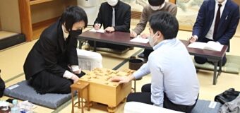 第81期A級順位戦 8回戦 ▲佐藤天彦九段 – △菅井竜也八段