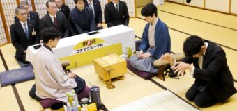 第49期棋王戦五番勝負 第1局 ▲藤井聡太棋王 − △伊藤匠七段