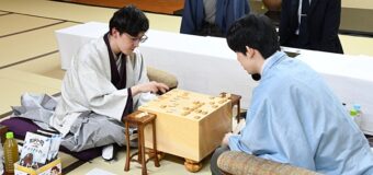 第9期叡王戦五番勝負 第2局 ▲伊藤匠七段 – △藤井聡太叡王