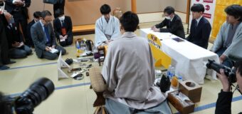 第50期棋王戦五番勝負 第3局 ▲増田康宏八段 − △藤井聡太棋王
