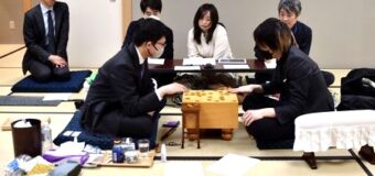 第83期A級順位戦 プレーオフ ▲永瀬拓矢九段 – △佐藤天彦九段