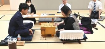 第84期A級順位戦 1回戦 ▲増田康宏八段 – △佐藤天彦九段